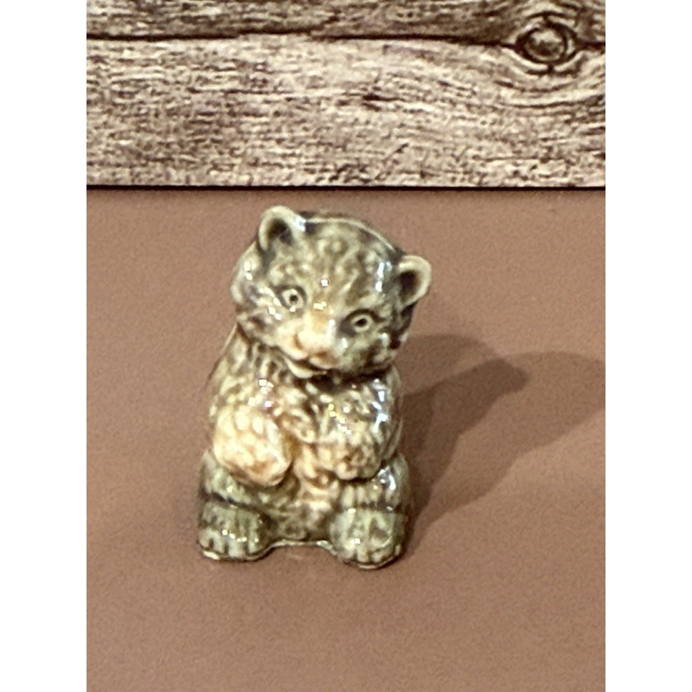 Wade England - Kitten - Cat - Lovely Colors- Mini Figurine - Vintage